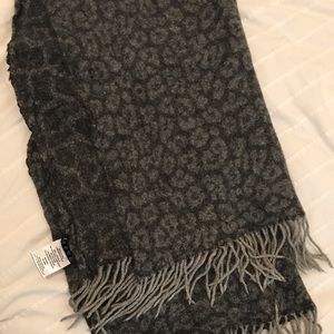 Theory Gray Leopard Scarf